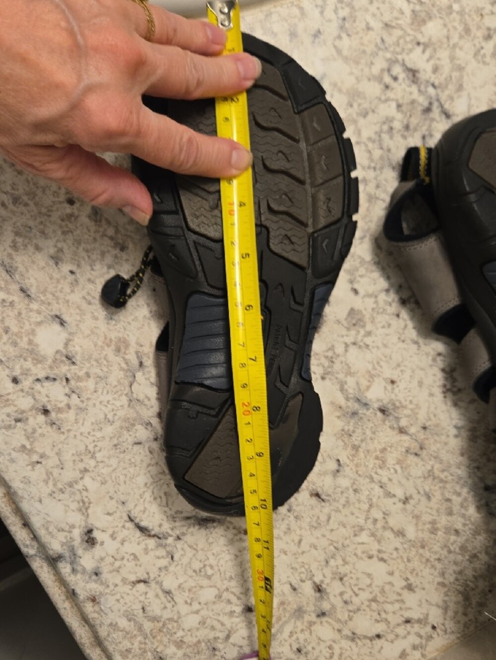 Keen Woman's Newport Sandals Size 7.5 - Picture 9 of 12